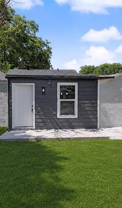 1000 Schieffer Avenue, Fort Worth TX 76110