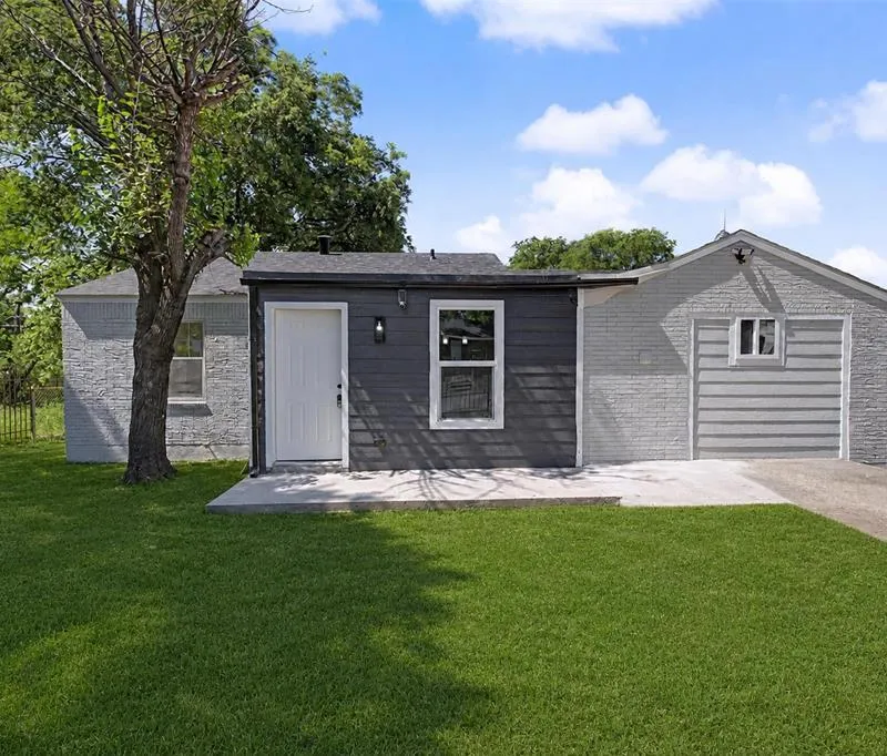 1000 Schieffer Avenue, Fort Worth TX 76110