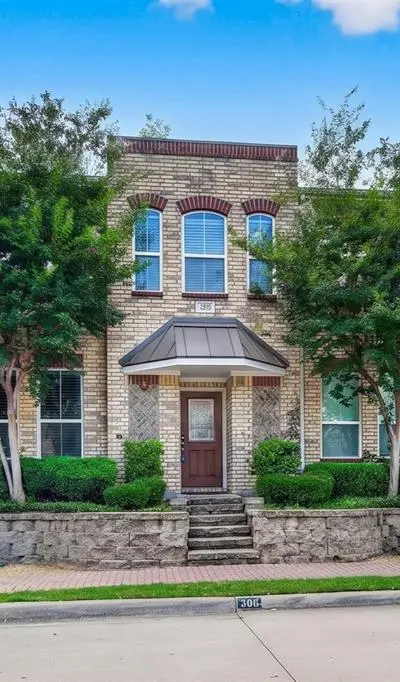 308 Lily Lane, Lewisville TX 75057
