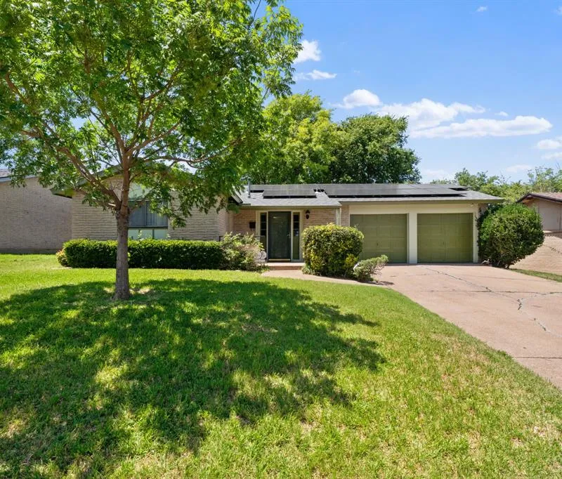 8105 Silverdale Drive, Dallas TX 75232