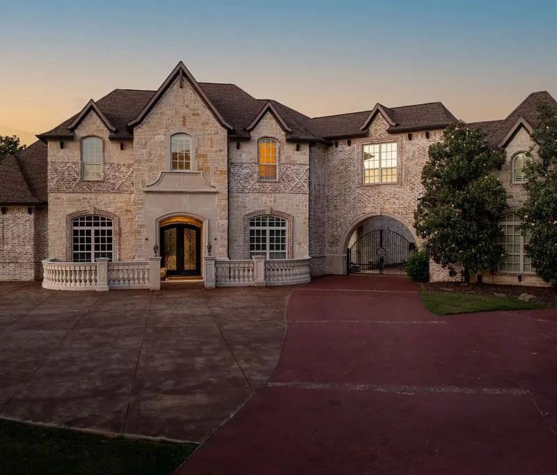 1709 Bison Meadow Lane, Heath TX 75032