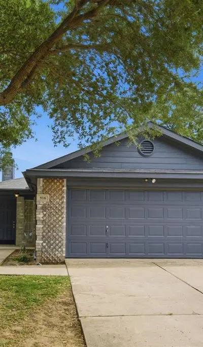 916 Savage Drive, Denton TX 76207