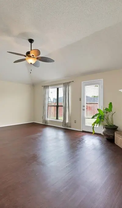 1631 Mt Zion Drive, Arlington TX 76018 - Photo 5
