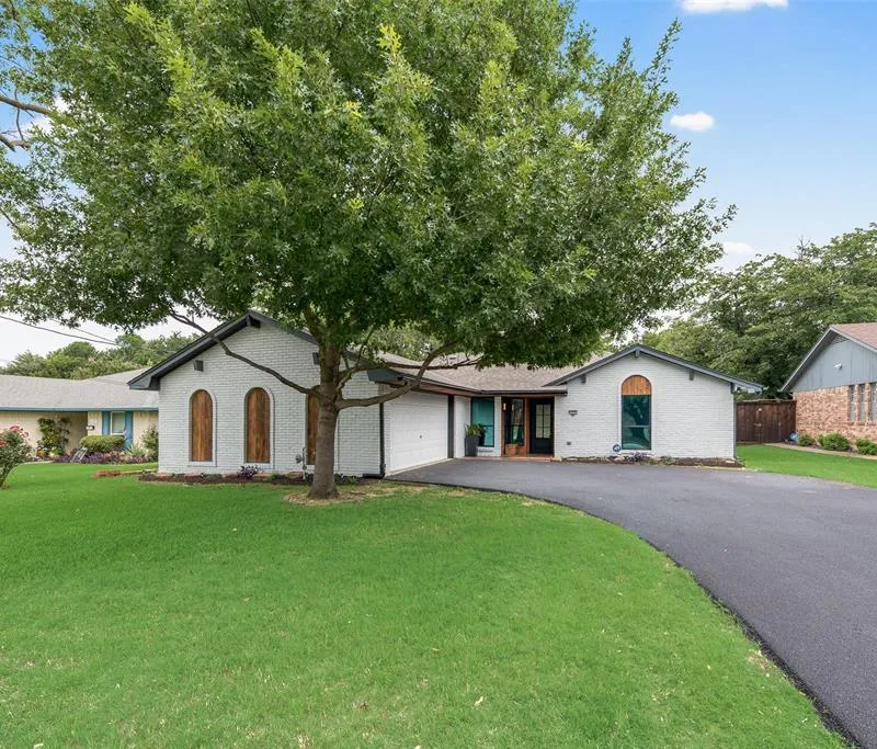 11231 Mccree Road, Dallas TX 75238