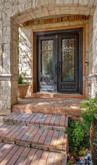 4474 Saint Andrews Boulevard, Irving TX 75038 - Photo 2