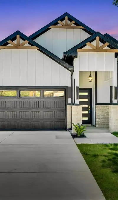310 Matthew Street, Hillsboro TX 76645 - Photo 2