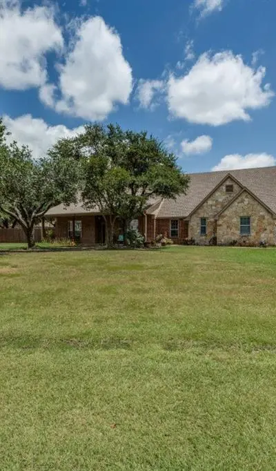 225 PEAR TREE Lane, Collinsville TX 76233 - Photo 2