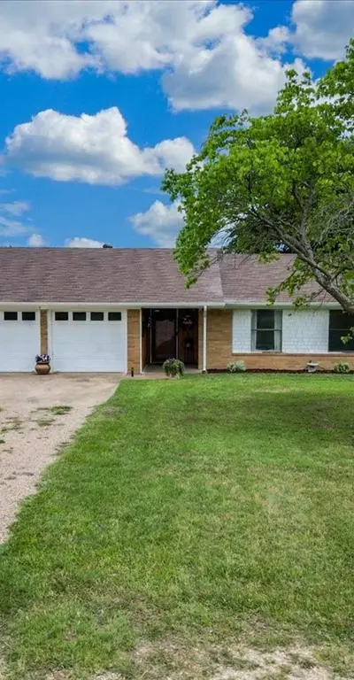 2102 Hill Top Circle, Weatherford TX 76085 - Photo 3