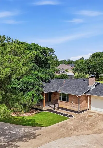104 Kiowa Drive W, Lake Kiowa TX 76240 - Photo 3