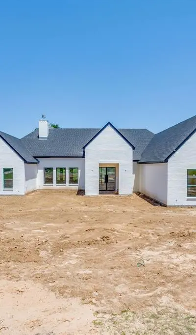 129 Lakeside Drive, Lipan TX 76462