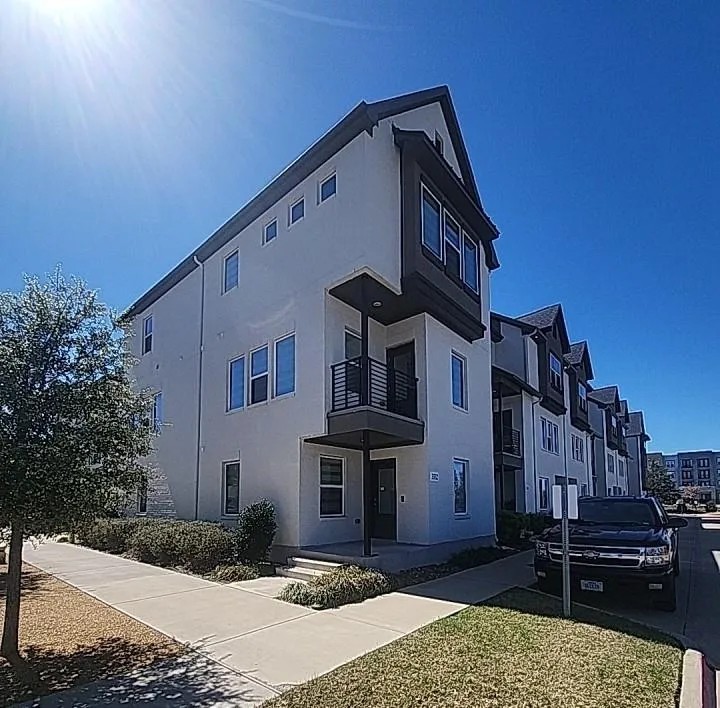 3332 Santee Street, Plano TX 75074