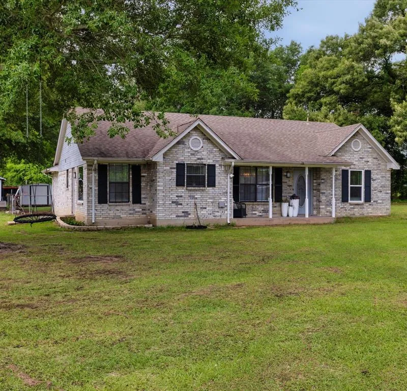 300 Rs County Road 3367, Emory TX 75440