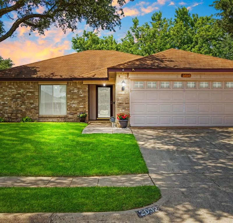 2032 Spicewood Road, Bedford TX 76021