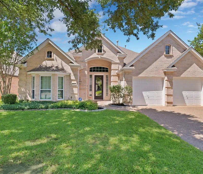 6619 Shelton Home Court, Arlington TX 76017