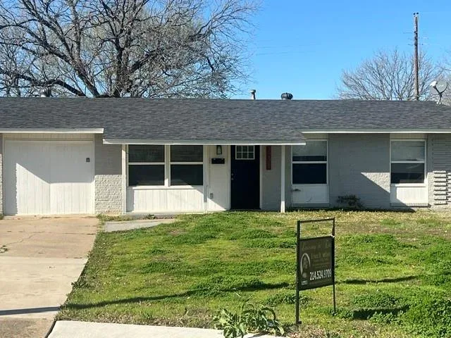 3221 Ridgeview Circle, Irving TX 75062