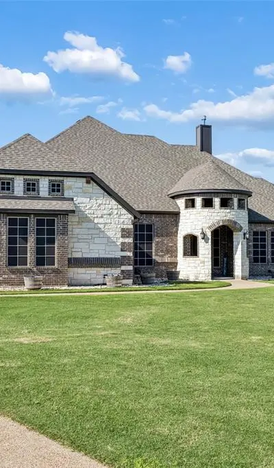 2015 Alps Court, Cedar Hill TX 75104 - Photo 2