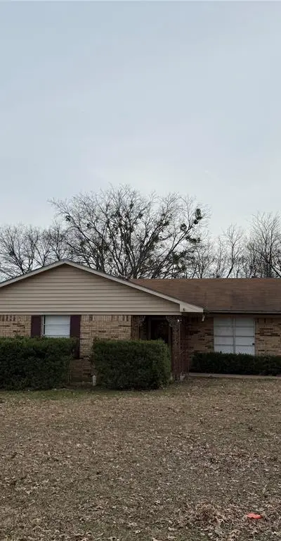415 W Highland Drive, Whitewright TX 75491