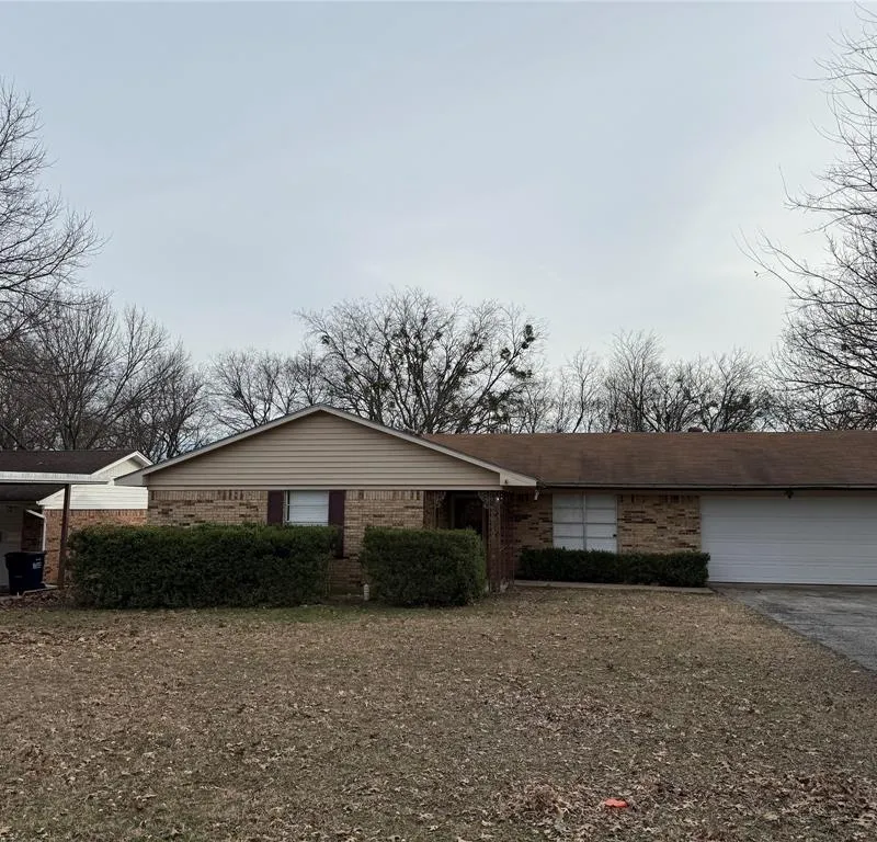 415 W Highland Drive, Whitewright TX 75491