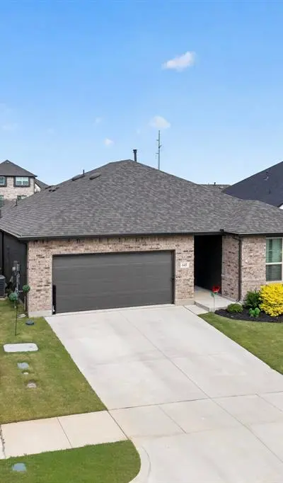 645 Pawprint Hollow, Godley TX 76044 - Photo 3