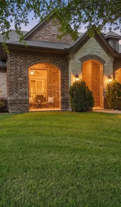 10512 Estancia Court, Fort Worth TX 76108