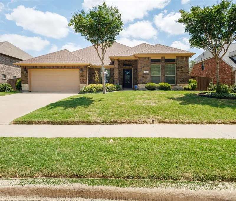 1004 Keats Drive, DeSoto TX 75115