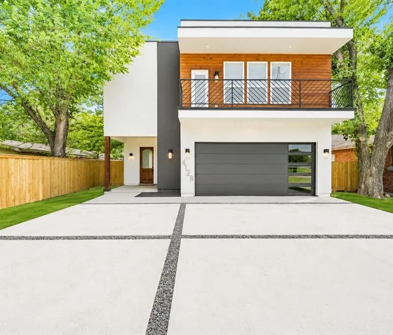 4128 Pluto Street, Dallas TX 75212