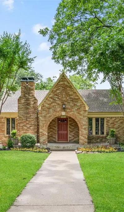 431 Monte Vista Drive, Dallas TX 75223 - Photo 2