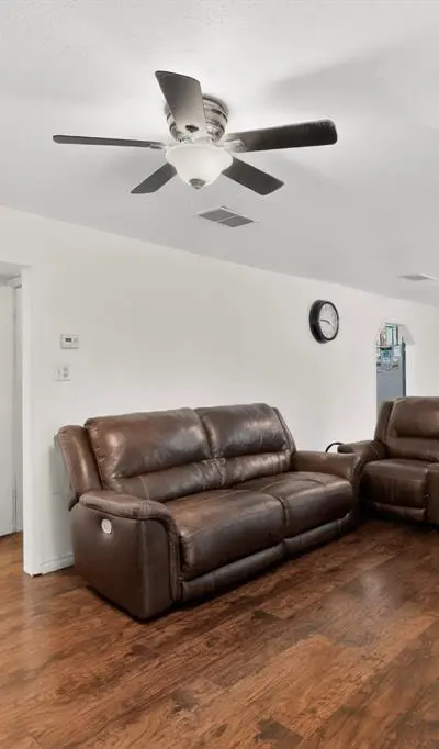 8927 Beckley View Avenue, Dallas TX 75232 - Photo 5