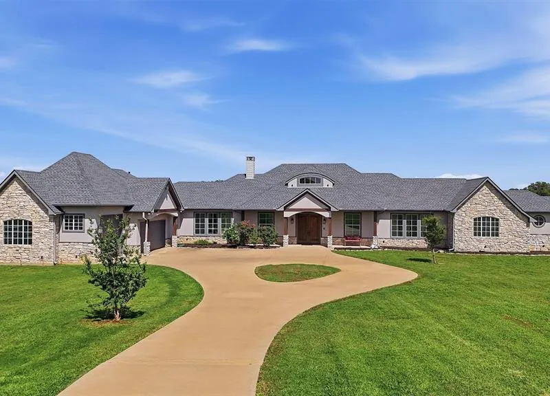 326 Turkey Farm Road, Whitesboro TX 76273