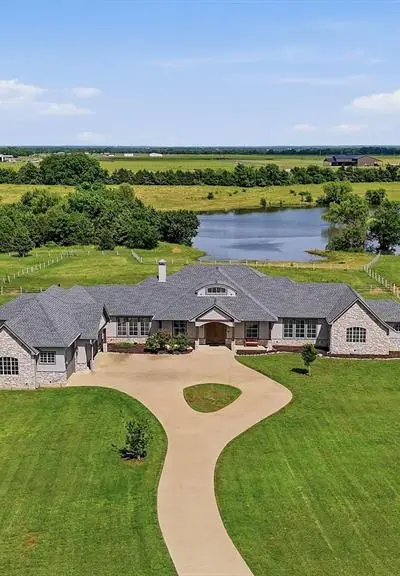 326 Turkey Farm Road, Whitesboro TX 76273 - Photo 2