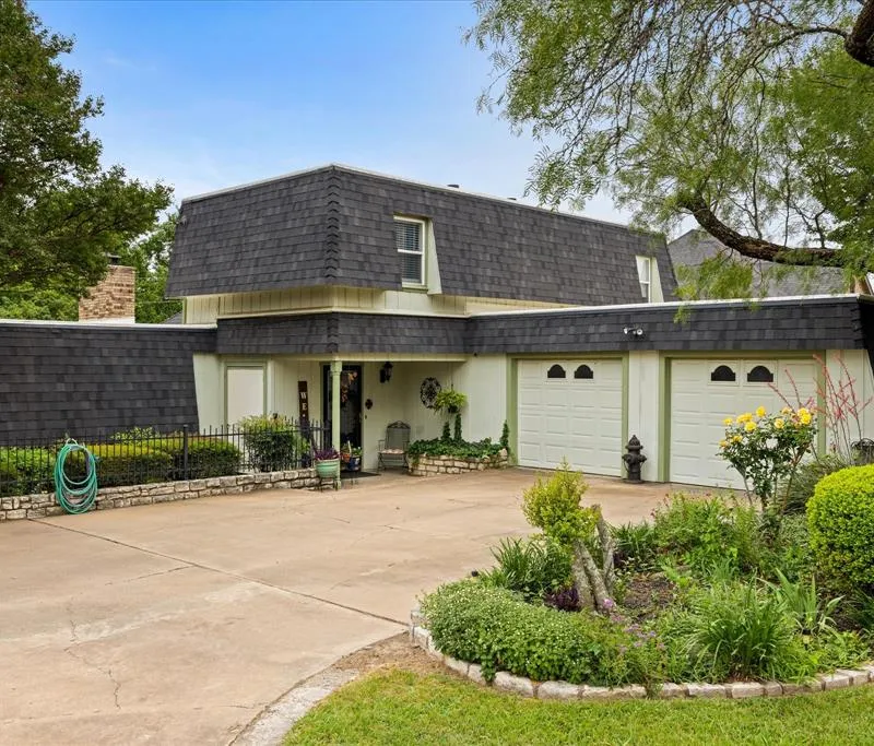 5007 Comanche Drive, Granbury TX 76049