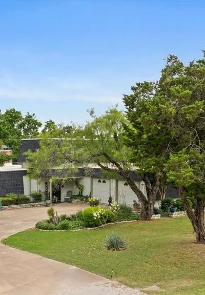 5007 Comanche Drive, Granbury TX 76049 - Photo 2