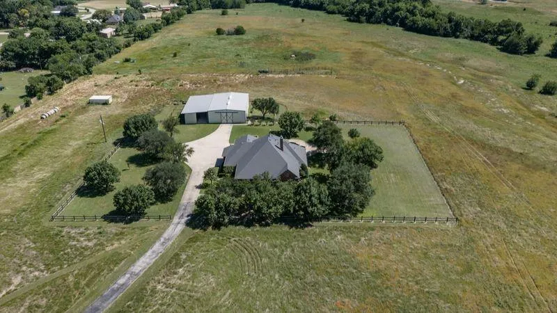 334 FM 2264, Decatur TX 76234