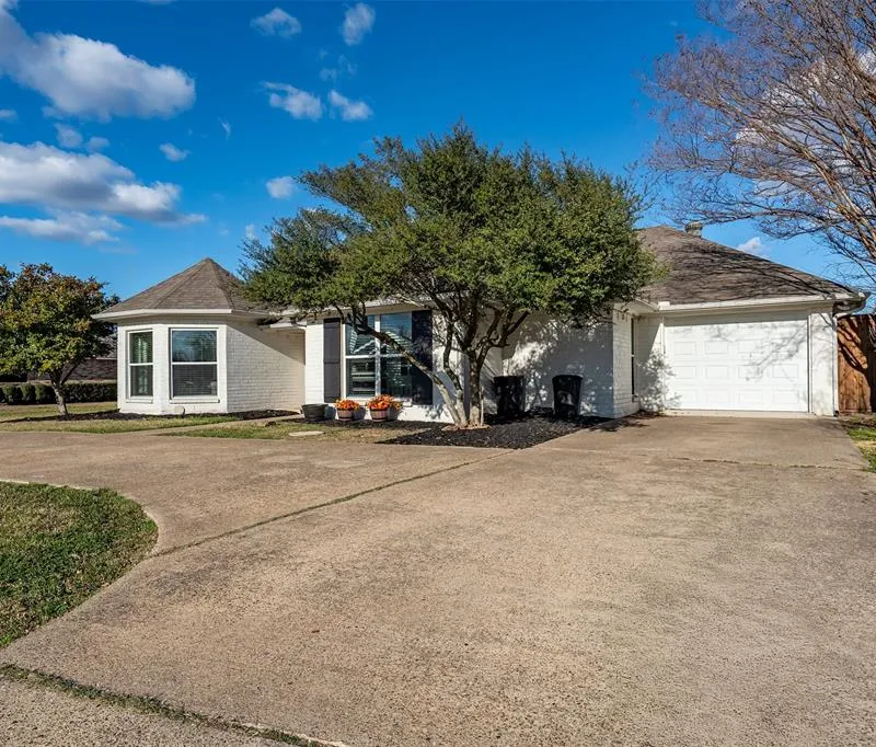 300 Rash Lane, Terrell TX 75160