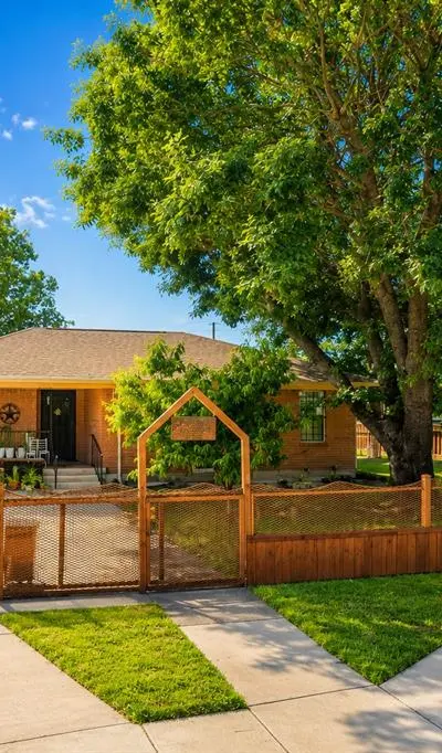 9206 Donnybrook Lane, Dallas TX 75217