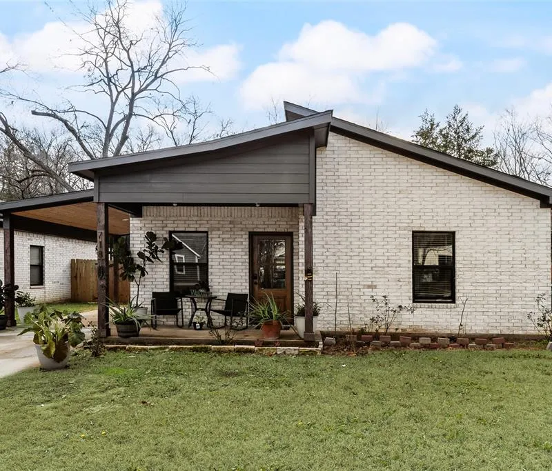 718 E Crawford Street, Denison TX 75021