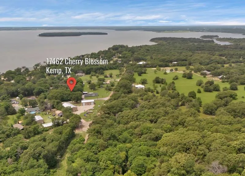 17462 Cherry Blossom, Kemp TX 75143