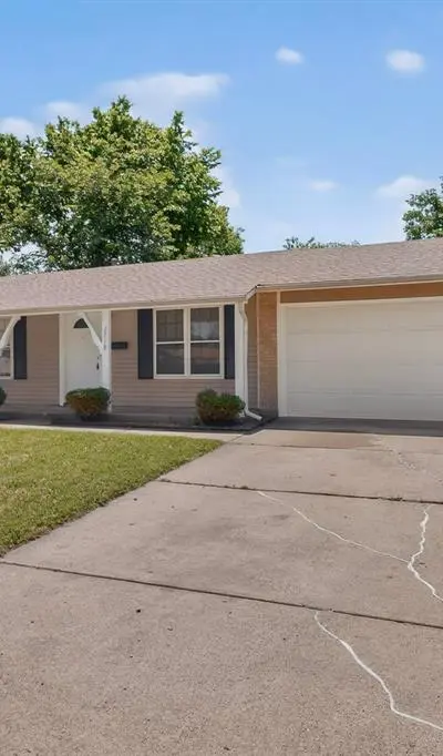 2718 Wesleyan Drive, Irving TX 75062 - Photo 3