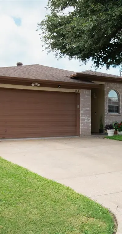 1363 Yorkshire Street # 2, Fort Worth TX 76134 - Photo 2