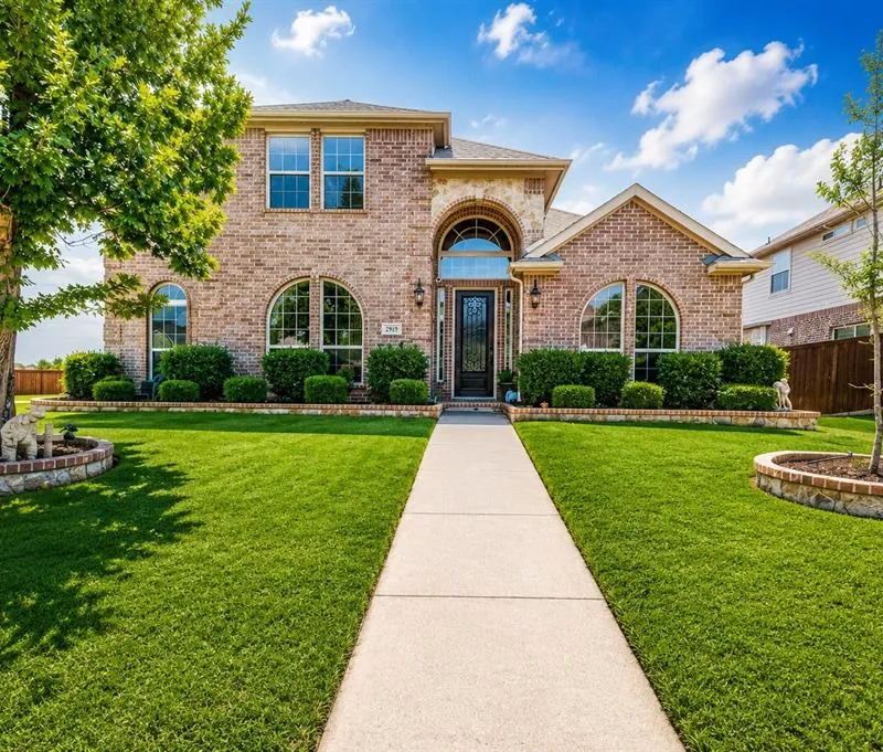 2919 Sendero, Grand Prairie TX 75054