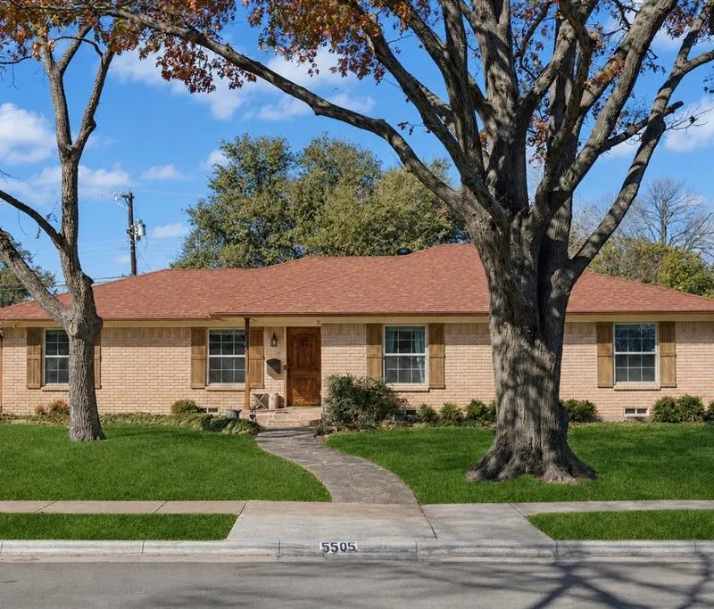 5505 Ledgestone Drive, Dallas TX 75214