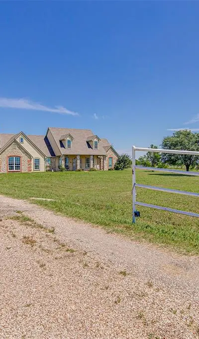 8025 County Road 508, Alvarado TX 76009 - Photo 2