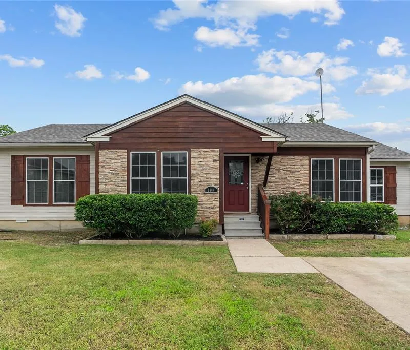 109 S 1st Street, Godley TX 76044