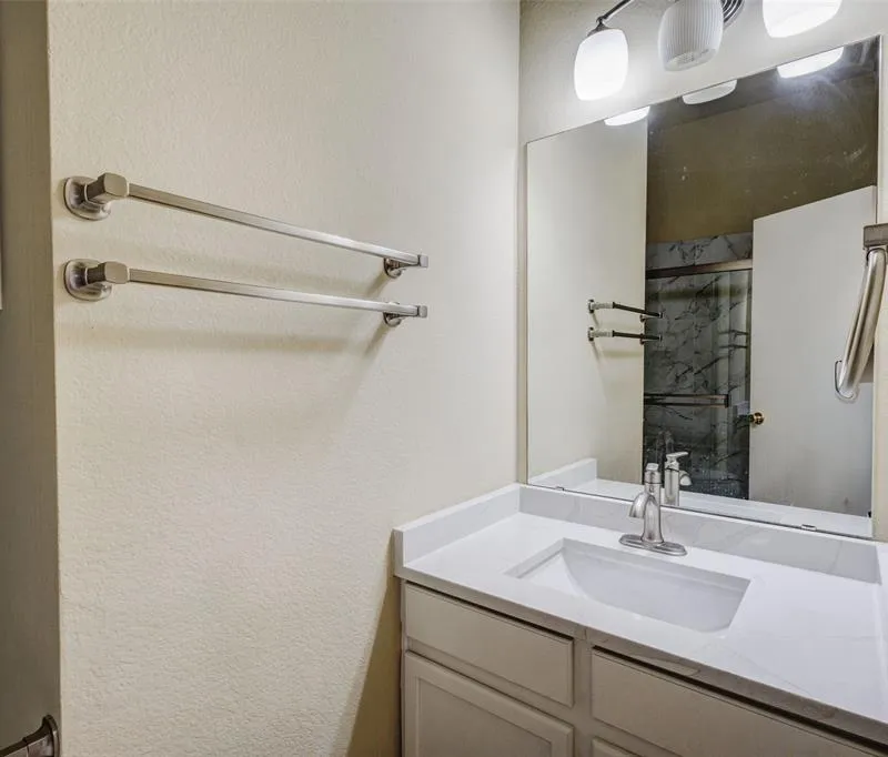 917 Mulder Drive, Arlington TX 76001