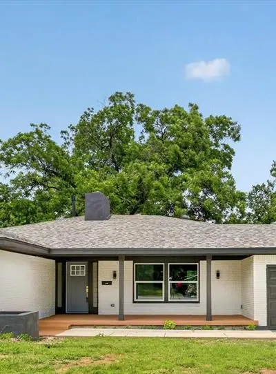 4828 Staples Avenue, Fort Worth TX 76133
