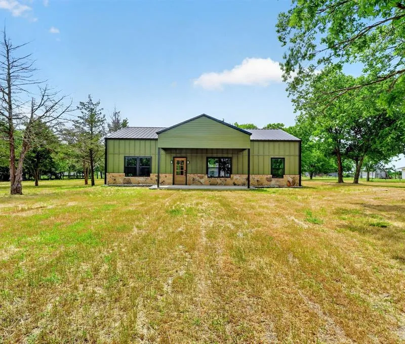 887 Private Road 2283, Quinlan TX 75474