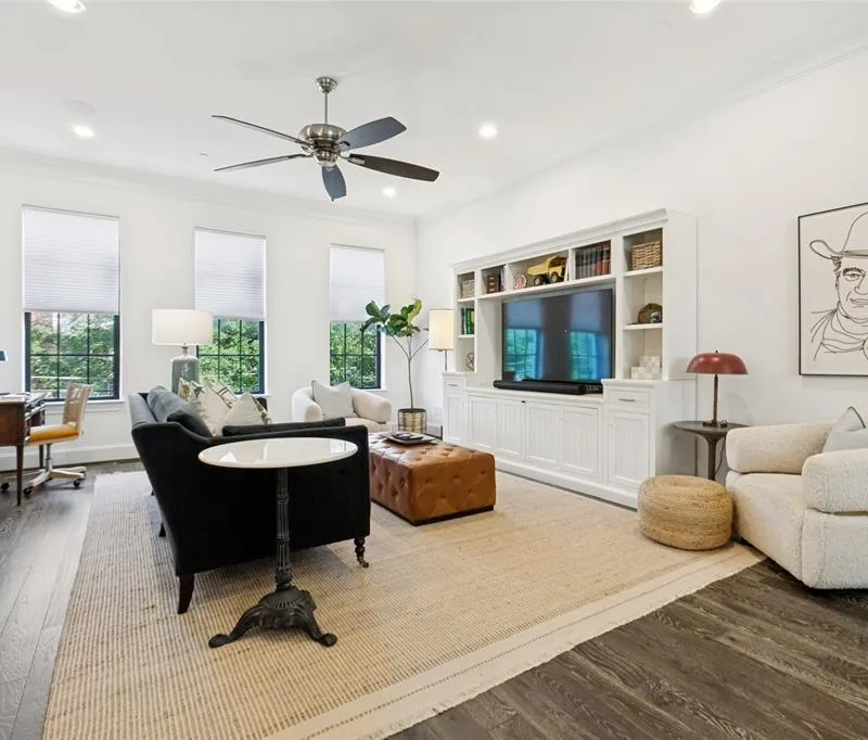 7333 Valley View Lane # 604, Dallas TX 75240