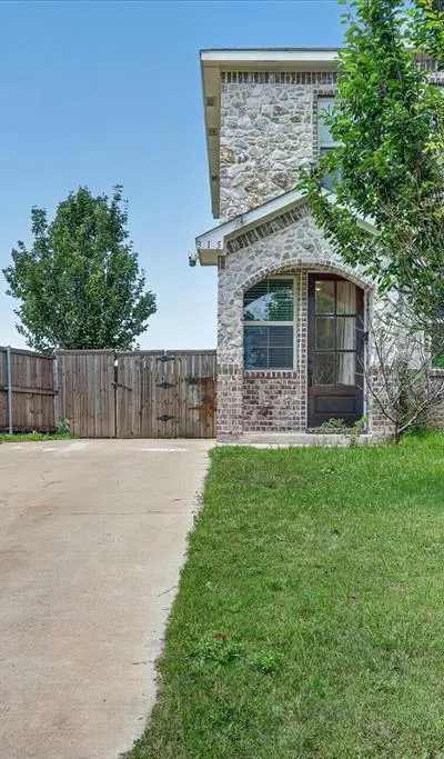 315 W Ohio Avenue, Dallas TX 75224 - Photo 2