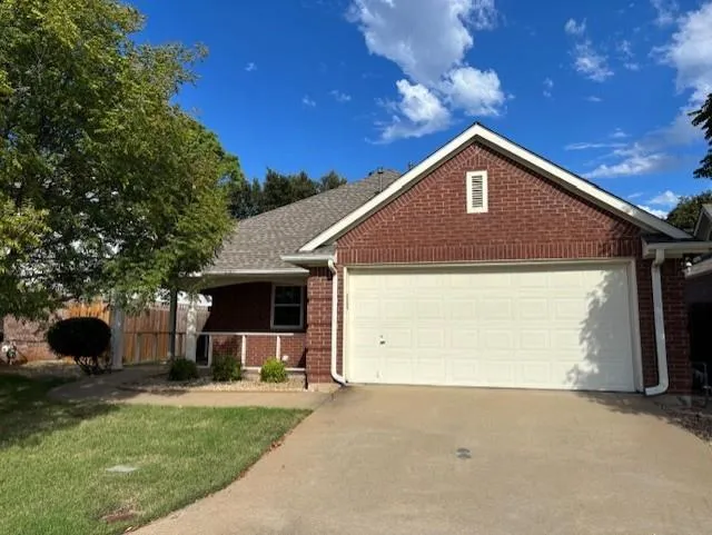 2316 Clermont Lane, Denton TX 76205