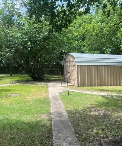 1211 Belmont Street, Gainesville TX 76240 - Photo 3